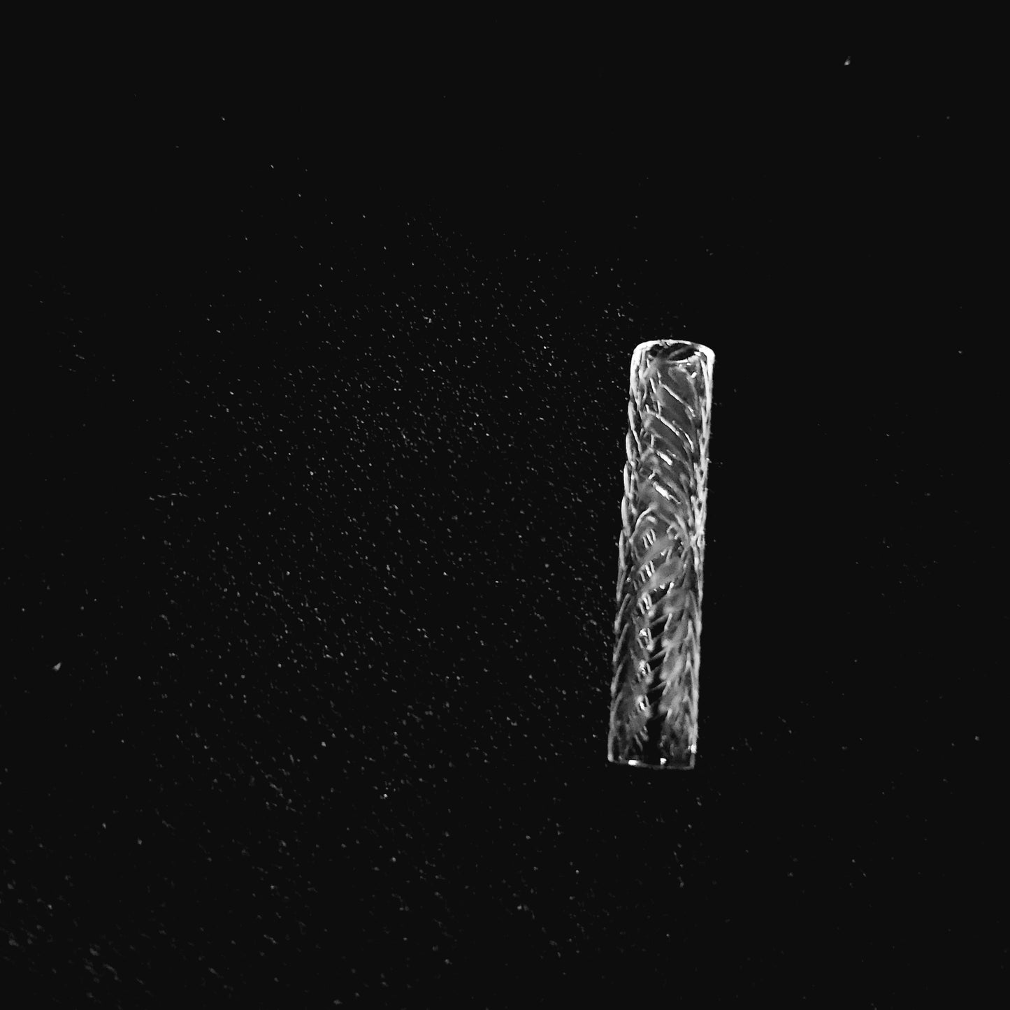 Quartz hollow Pillar - Leaf Pattern 6x30mm