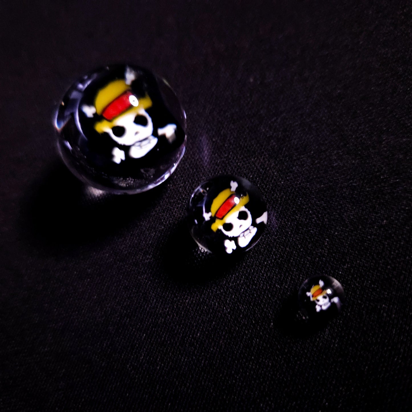 Hourglass Tower Set - Jolly Roger (Guya Glass)